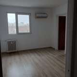 Piata Moghioros, vis a vis de Parc Drumul Taberei